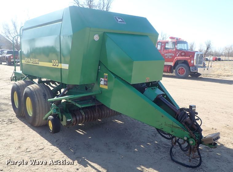 image for item DC3466 John Deere 100 large square baler