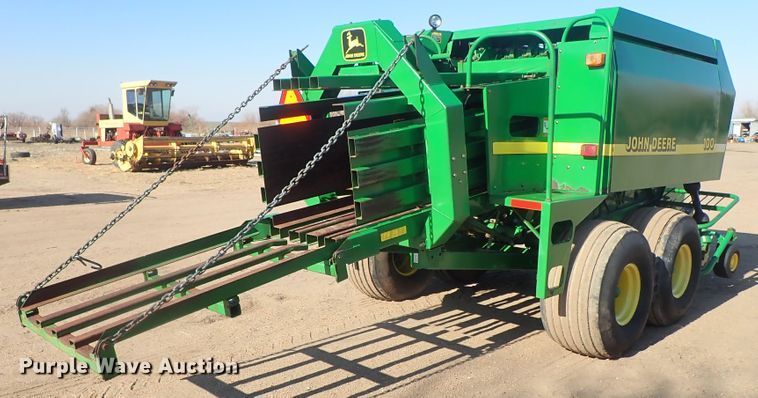 image for item DC3466 John Deere 100 large square baler