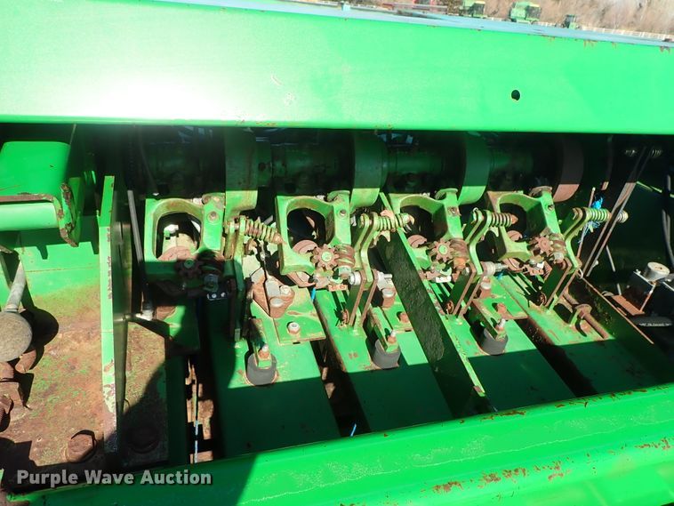 image for item DC3466 John Deere 100 large square baler