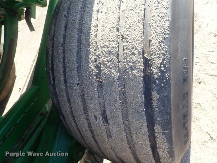 image for item DC3466 John Deere 100 large square baler