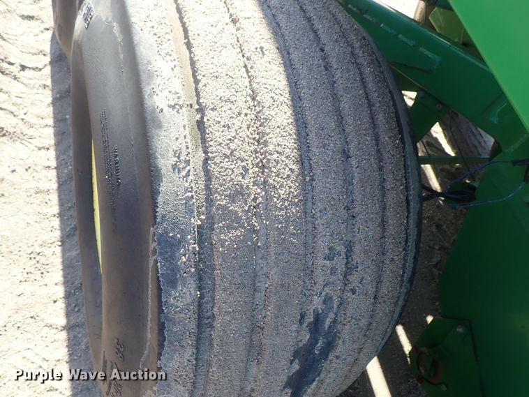 image for item DC3466 John Deere 100 large square baler