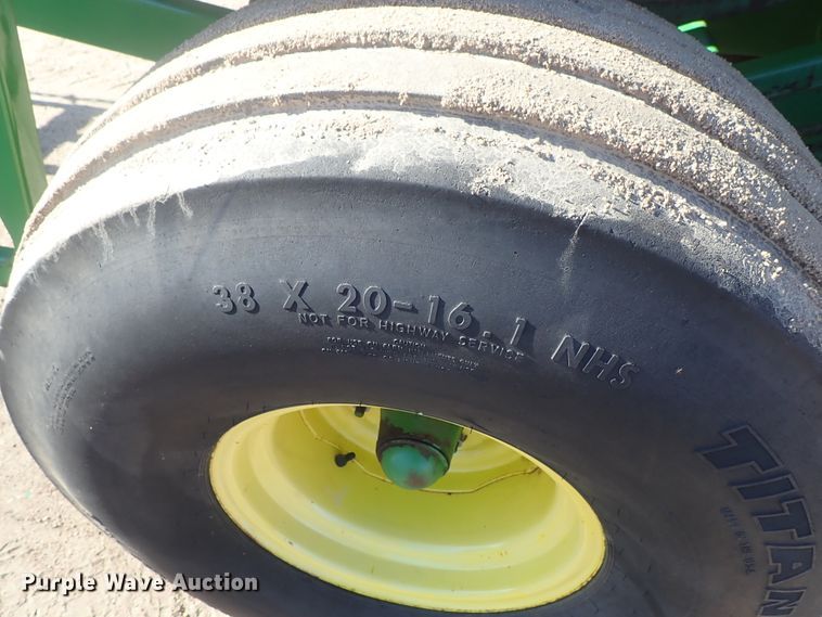 image for item DC3466 John Deere 100 large square baler