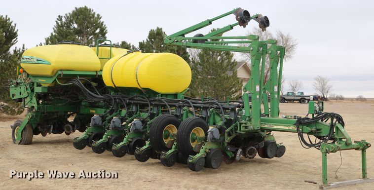 image for item DD6060 2005 John Deere 1770NT no-till planter