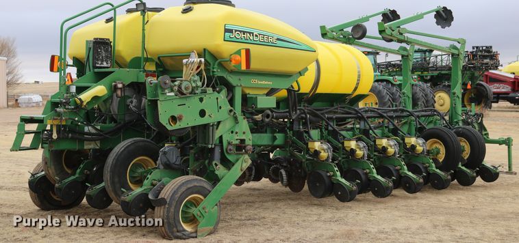 image for item DD6060 2005 John Deere 1770NT no-till planter