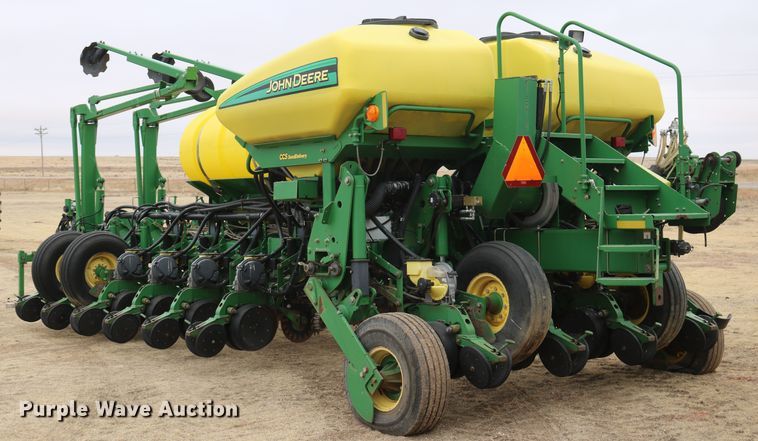 image for item DD6060 2005 John Deere 1770NT no-till planter