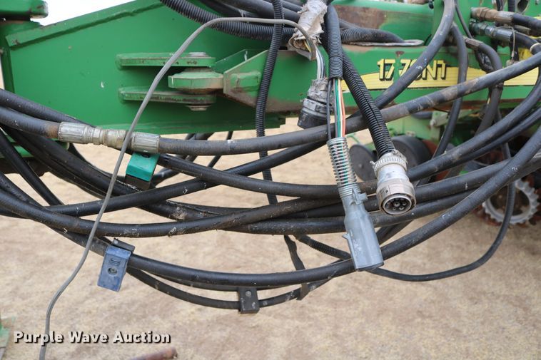 image for item DD6060 2005 John Deere 1770NT no-till planter