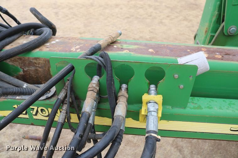 image for item DD6060 2005 John Deere 1770NT no-till planter