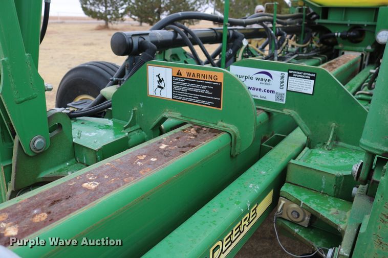 image for item DD6060 2005 John Deere 1770NT no-till planter