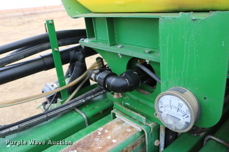 image for item DD6060 2005 John Deere 1770NT no-till planter