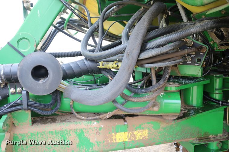image for item DD6060 2005 John Deere 1770NT no-till planter