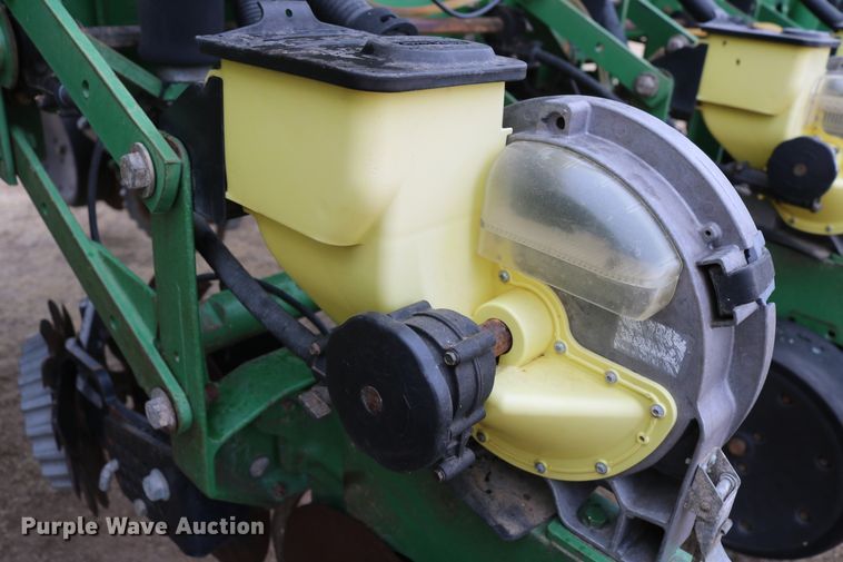image for item DD6060 2005 John Deere 1770NT no-till planter