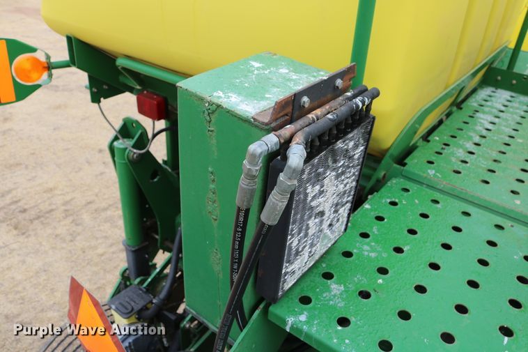 image for item DD6060 2005 John Deere 1770NT no-till planter