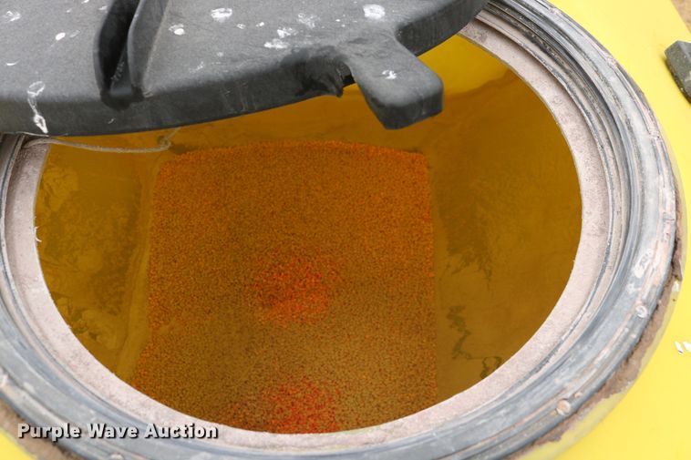 image for item DD6060 2005 John Deere 1770NT no-till planter