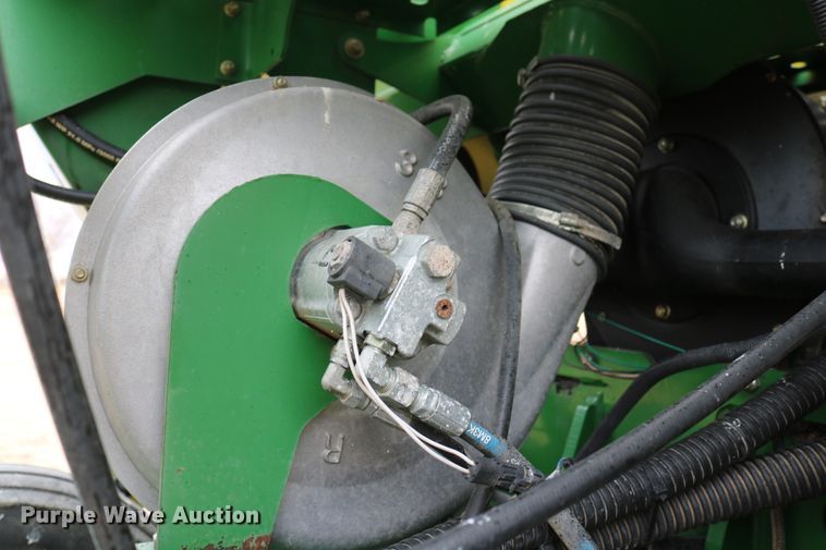 image for item DD6060 2005 John Deere 1770NT no-till planter