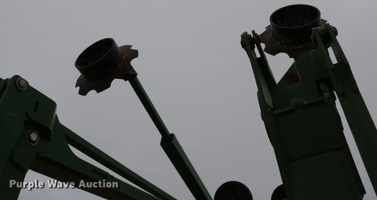 image for item DD6060 2005 John Deere 1770NT no-till planter