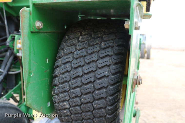 image for item DD6060 2005 John Deere 1770NT no-till planter