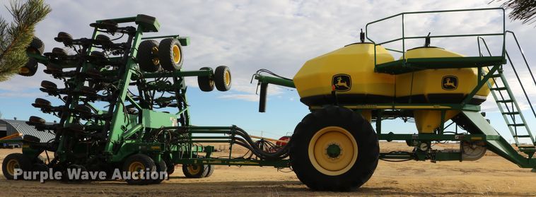 image for item DD6062 2011 John Deere 1890C air seeder