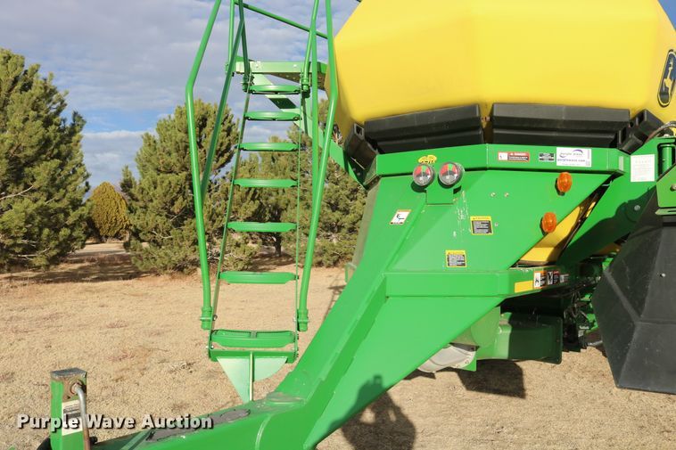 image for item DD6062 2011 John Deere 1890C air seeder