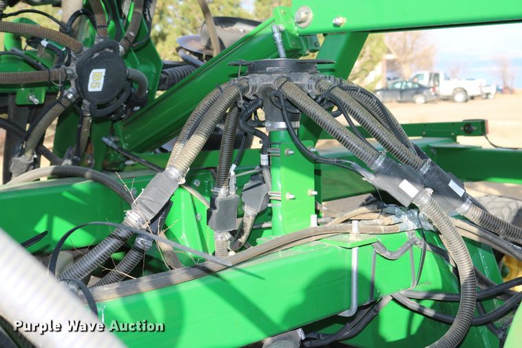 image for item DD6062 2011 John Deere 1890C air seeder