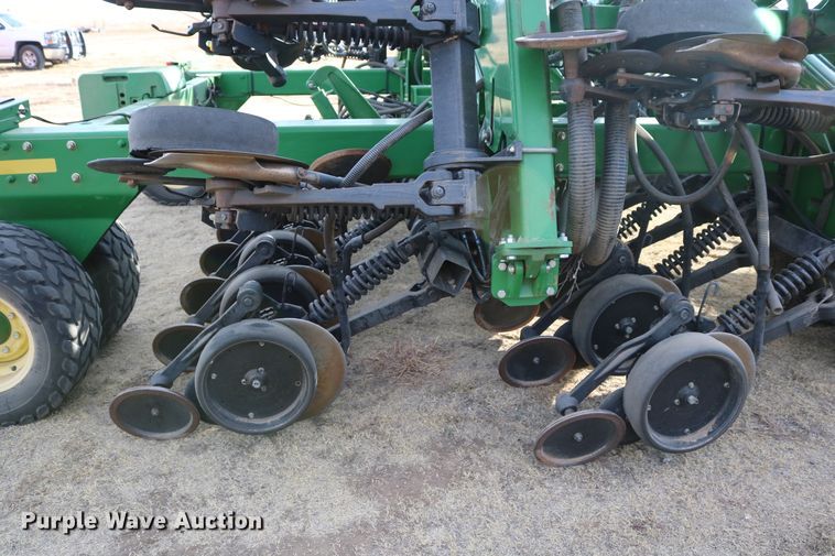 image for item DD6062 2011 John Deere 1890C air seeder