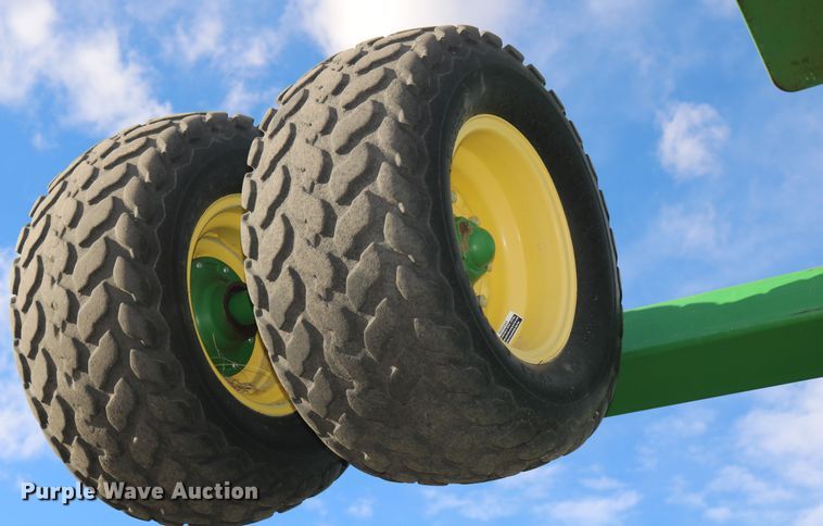 image for item DD6062 2011 John Deere 1890C air seeder