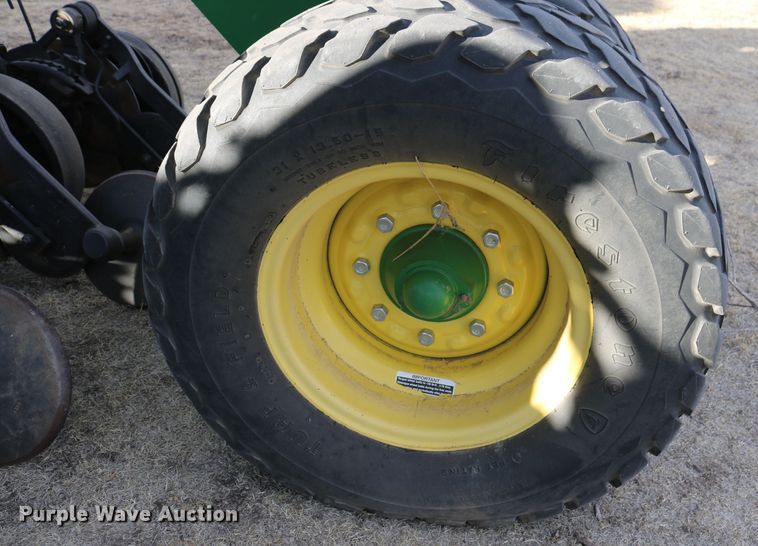 image for item DD6062 2011 John Deere 1890C air seeder