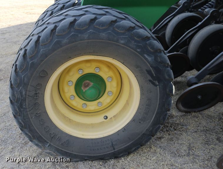 image for item DD6062 2011 John Deere 1890C air seeder