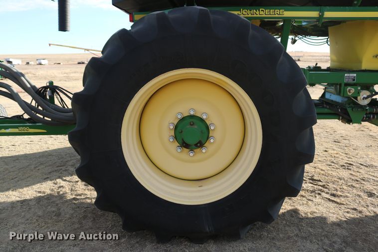 image for item DD6062 2011 John Deere 1890C air seeder