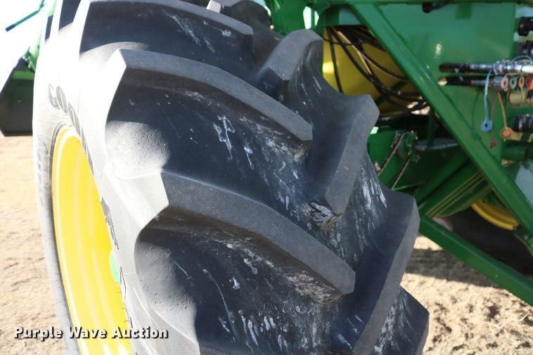 image for item DD6062 2011 John Deere 1890C air seeder