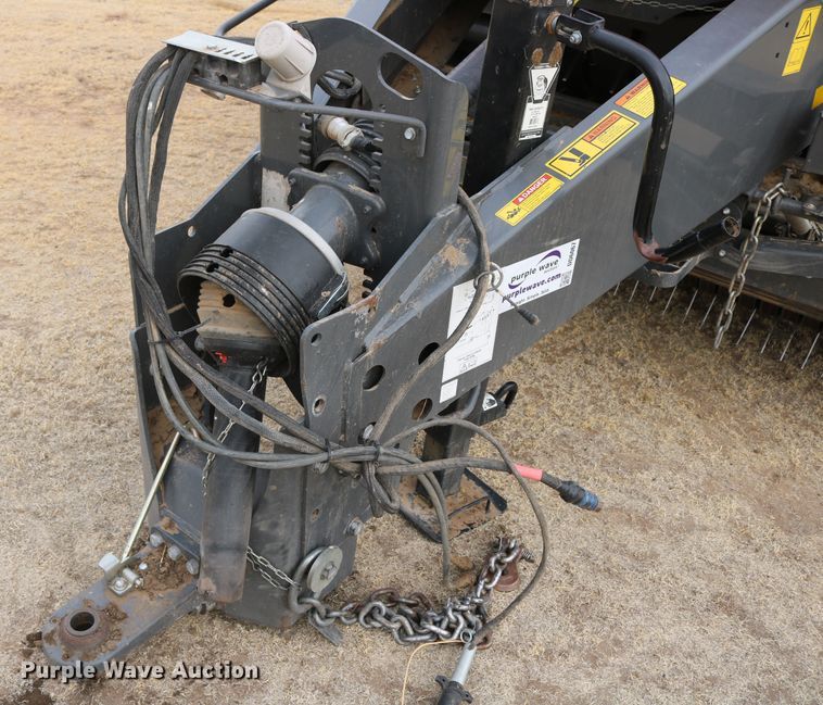 image for item DD6067 2015 Massey-Ferguson Hesston 2290 large square baler