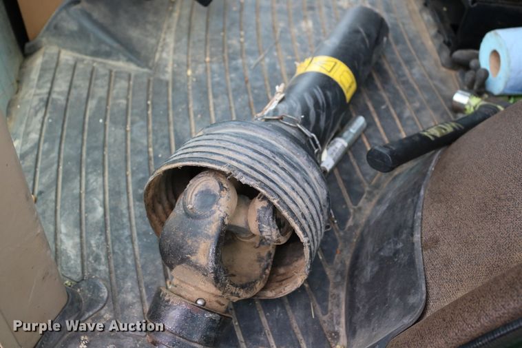 image for item DD6067 2015 Massey-Ferguson Hesston 2290 large square baler