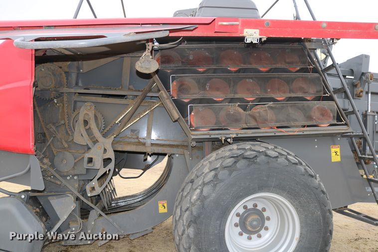 image for item DD6067 2015 Massey-Ferguson Hesston 2290 large square baler