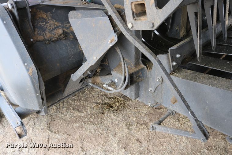 image for item DD6067 2015 Massey-Ferguson Hesston 2290 large square baler