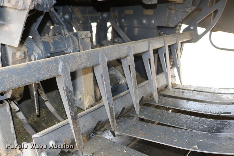 image for item DD6067 2015 Massey-Ferguson Hesston 2290 large square baler