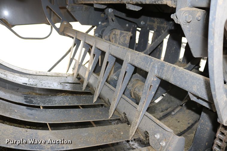 image for item DD6067 2015 Massey-Ferguson Hesston 2290 large square baler