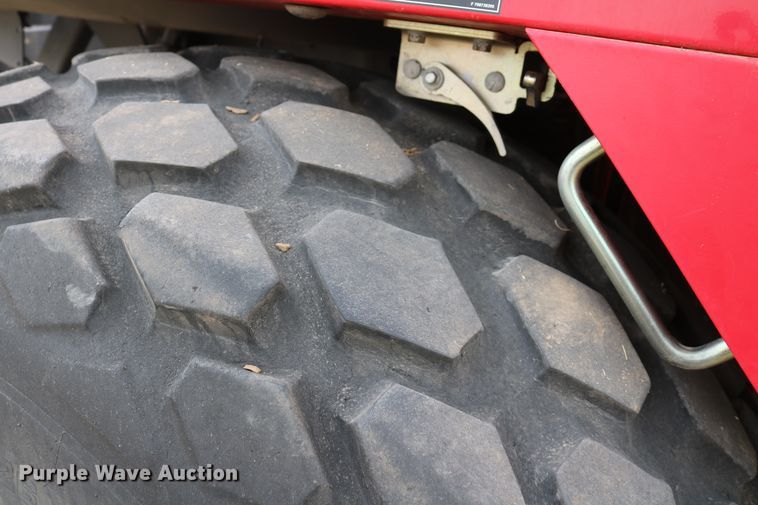 image for item DD6067 2015 Massey-Ferguson Hesston 2290 large square baler