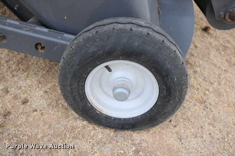 image for item DD6067 2015 Massey-Ferguson Hesston 2290 large square baler