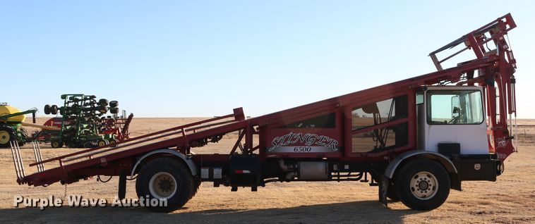 image for item DD6068 2011 Stinger 6500 hay bale stacker