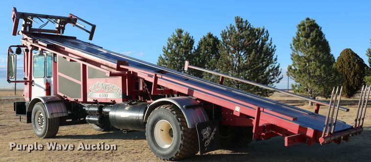 image for item DD6068 2011 Stinger 6500 hay bale stacker