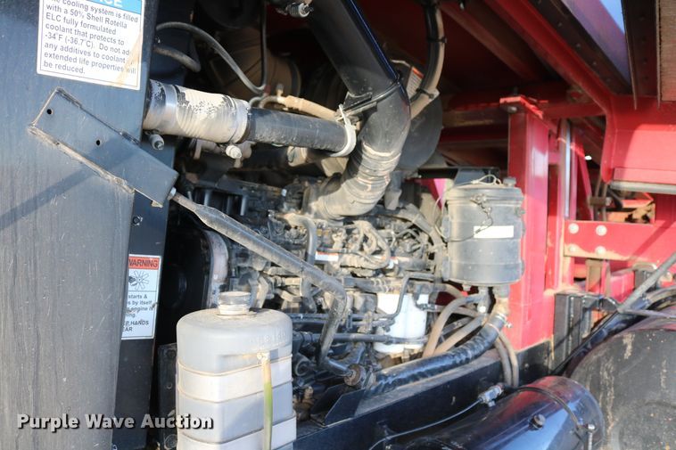 image for item DD6068 2011 Stinger 6500 hay bale stacker