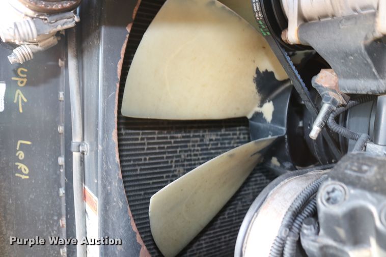 image for item DD6068 2011 Stinger 6500 hay bale stacker