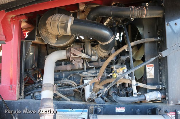 image for item DD6068 2011 Stinger 6500 hay bale stacker