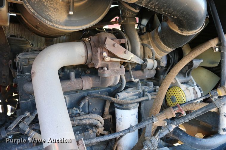 image for item DD6068 2011 Stinger 6500 hay bale stacker