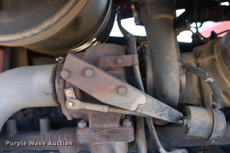 image for item DD6068 2011 Stinger 6500 hay bale stacker