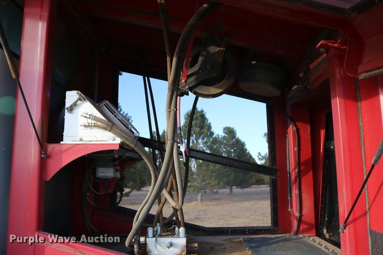 image for item DD6068 2011 Stinger 6500 hay bale stacker