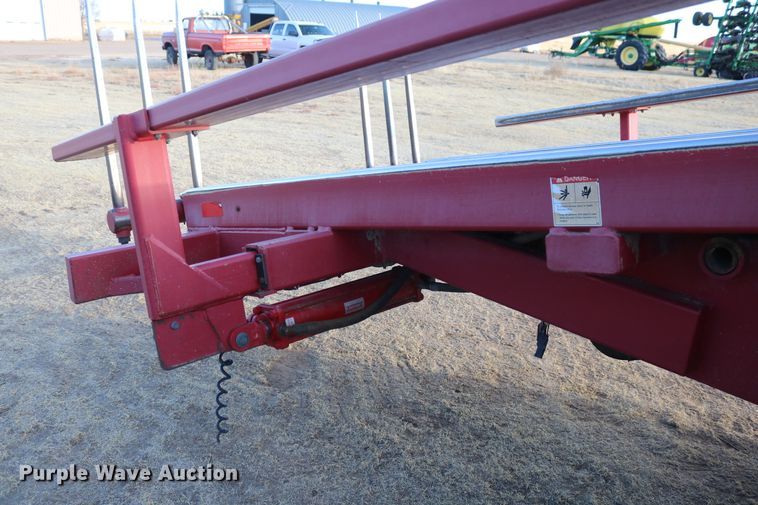 image for item DD6068 2011 Stinger 6500 hay bale stacker