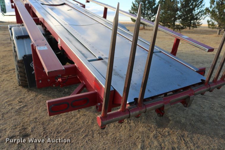 image for item DD6068 2011 Stinger 6500 hay bale stacker