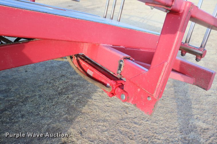 image for item DD6068 2011 Stinger 6500 hay bale stacker