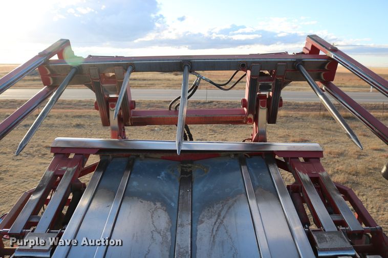 image for item DD6068 2011 Stinger 6500 hay bale stacker