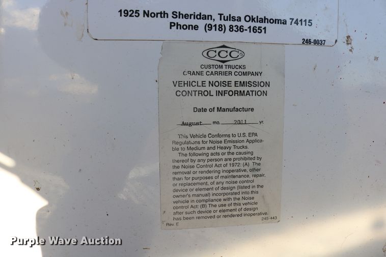 image for item DD6068 2011 Stinger 6500 hay bale stacker